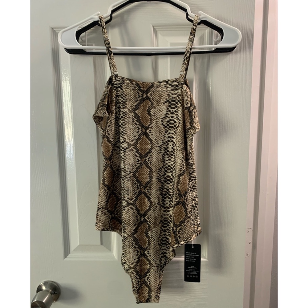 Snake skin spaghetti strap bodysuit body con size small